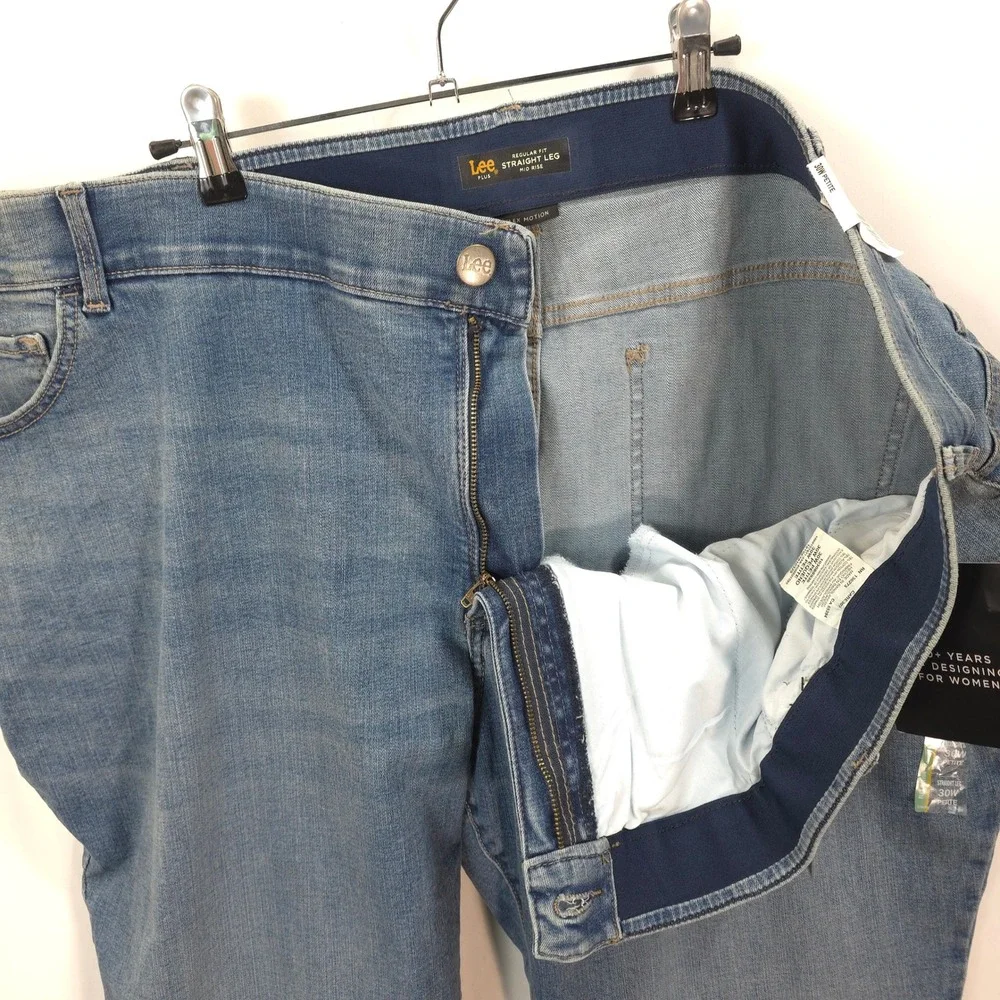 Lee Jeans Straight Leg Flex-Motion Mid Rise Blue Women 30W Petite Classic Casual